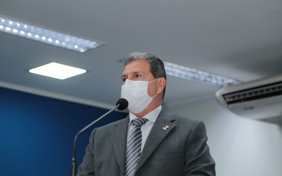 Vereador João Rocha apresenta indicações e moções em sessão ordinária na Câmara Municipal